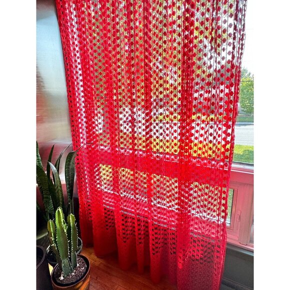 Vintage 70s net woven curtain, red mesh panel, price for each, 3 sizes available - Picture 6 of 9